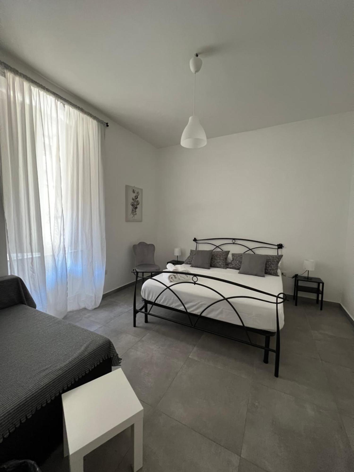 Casa Manfredi Bed & Breakfast Наполи Екстериор снимка